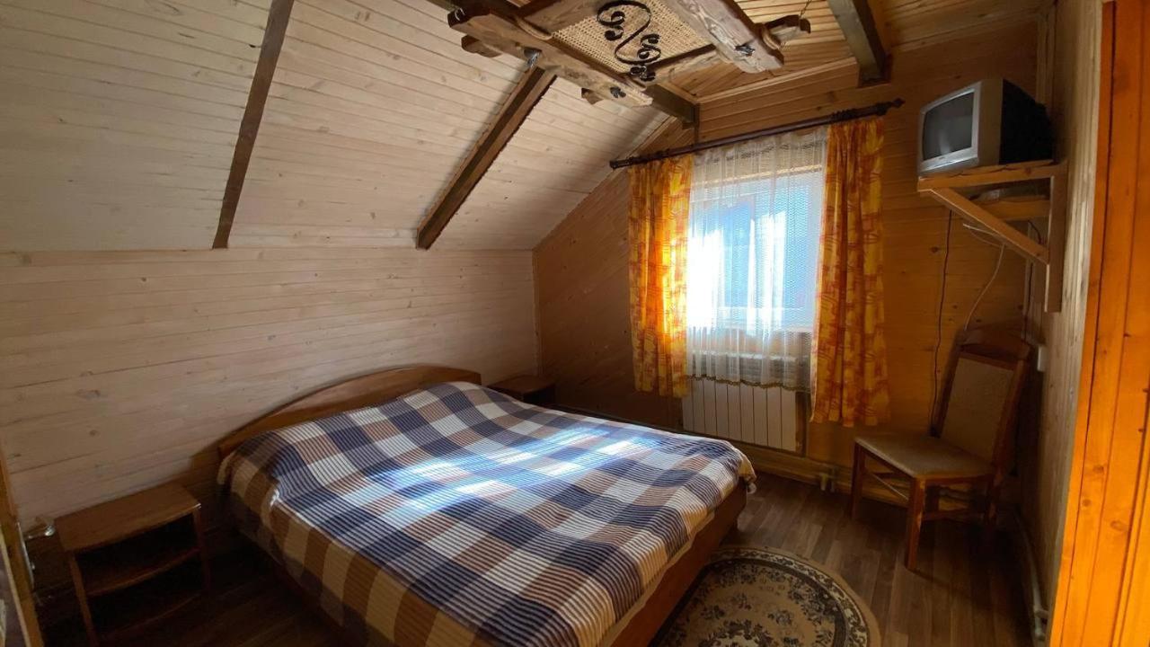 Gostynna Hata Hotell Mykulytjyn Exteriör bild