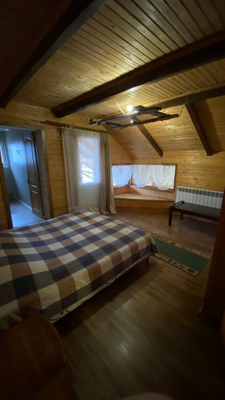 Gostynna Hata Hotell Mykulytjyn Exteriör bild