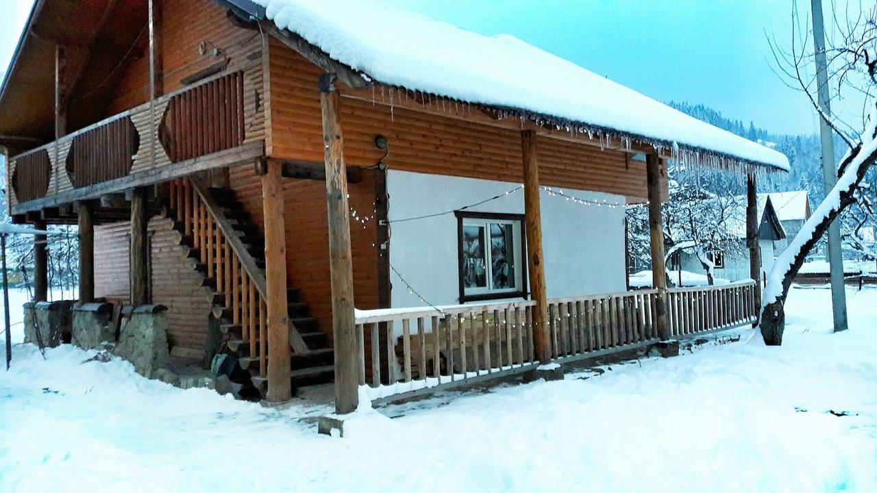 Gostynna Hata Hotell Mykulytjyn Exteriör bild